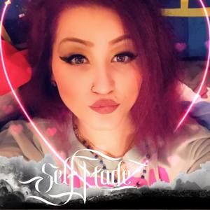 Meet your Posher, Courtney